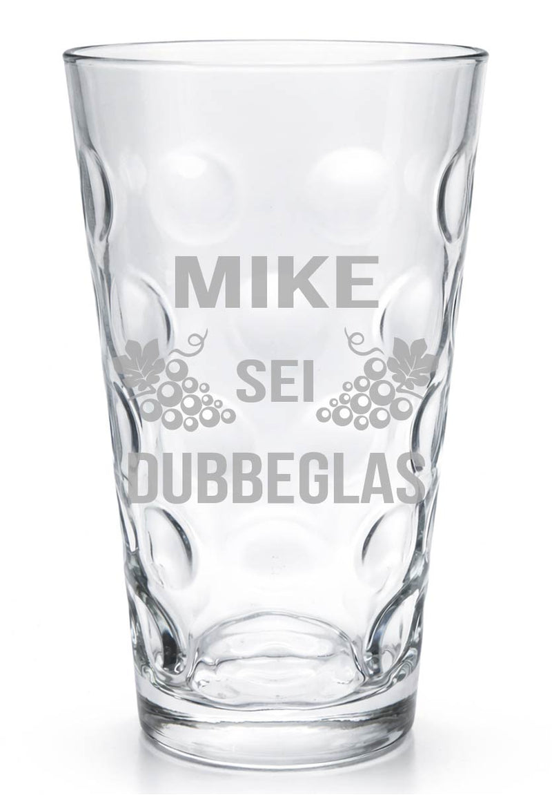 Dubbeglas mit Namensgravur und Weintrauben