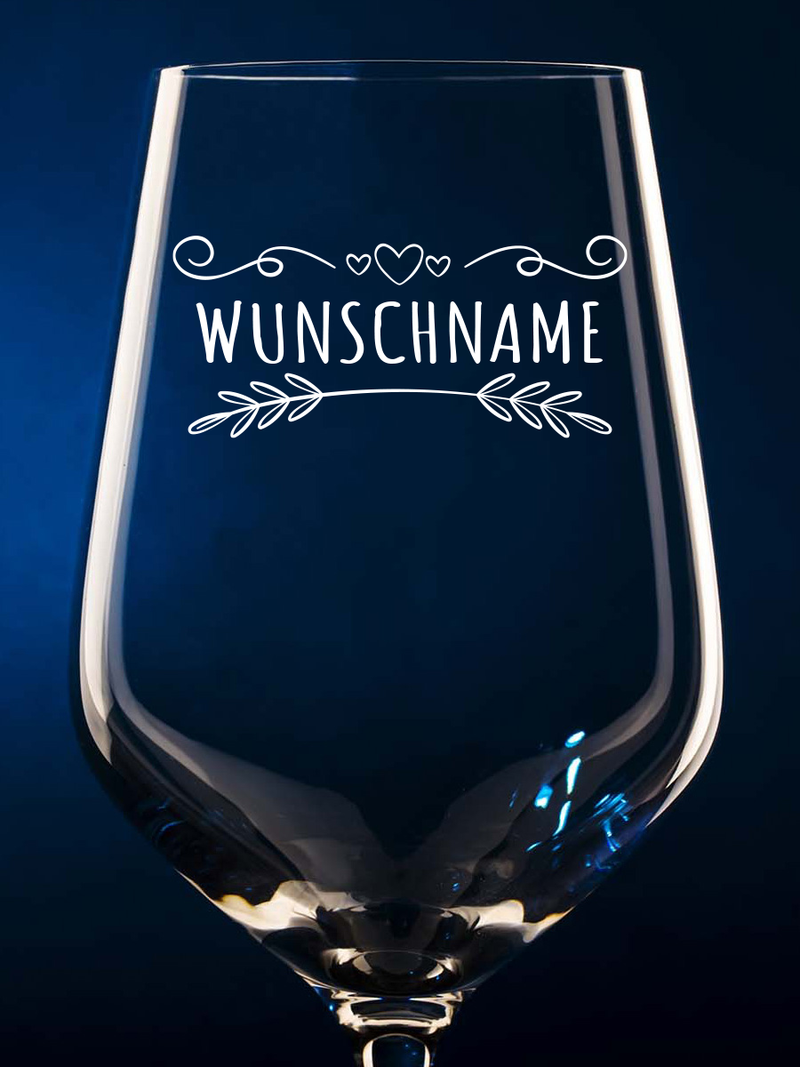 Weinglas mit graviertem Wunschname- das perfekte Geschenk für deinen Lieblingsmensch - PFÄLZISCH.com