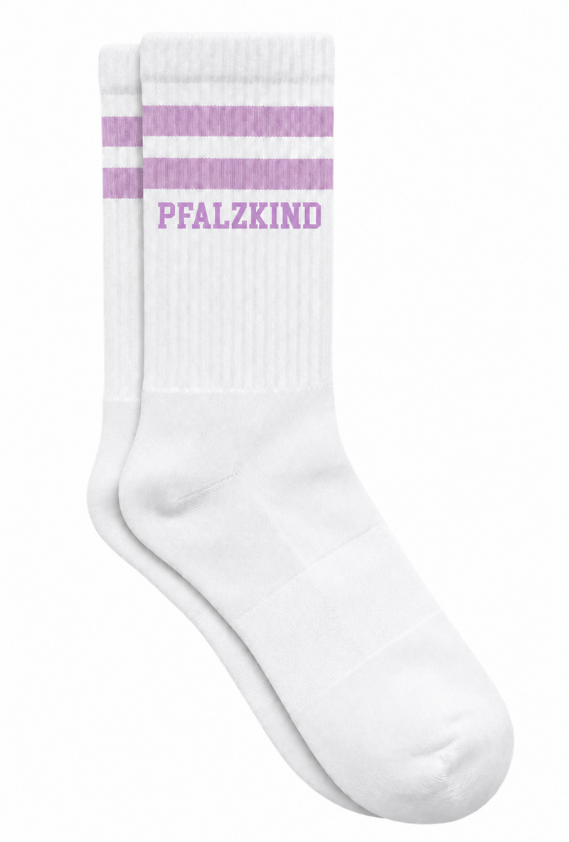Weiße PFALZKIND Tennissocken als Paar mit fliederfarbenen Streifen und Schriftzug